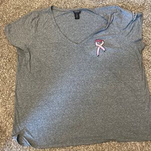Torrid size 4 Team Pink breast cancer awareness t shirt.